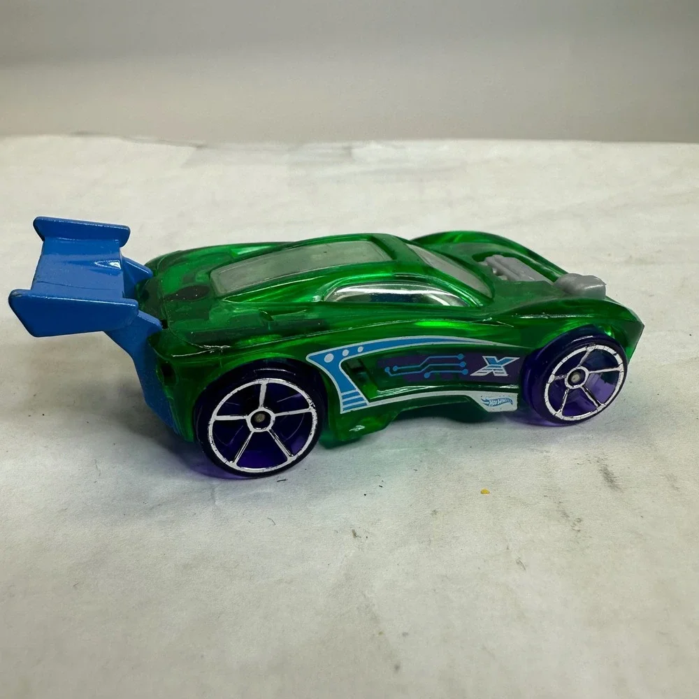Hot‎ Wheels Paradigm Shift Translucent Green Blue Base 2004 Diecast Car